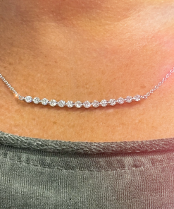 Single_Claw_Diamond_Bar_Pendant_4